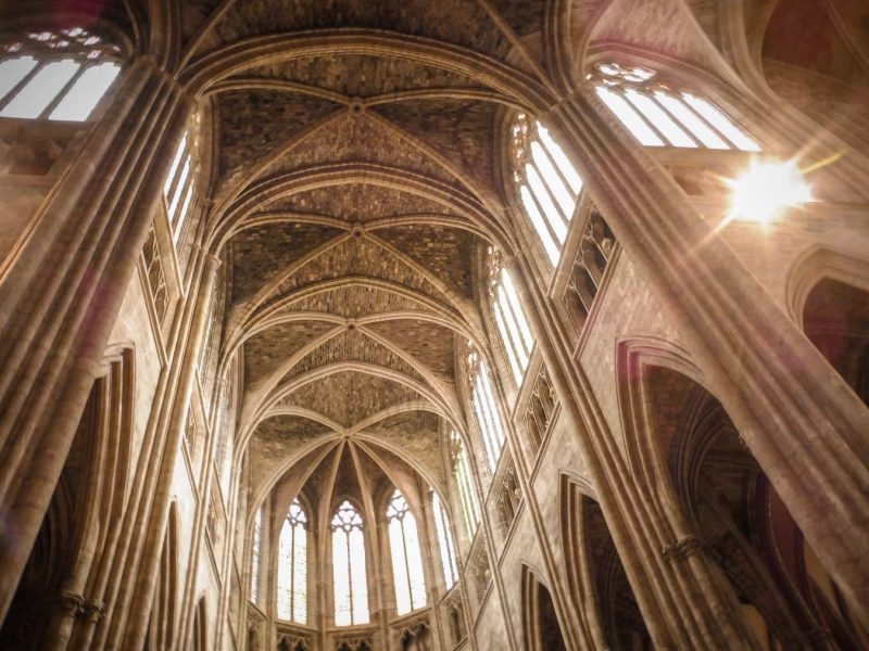 interior catedral gotica de burdeus burdeos