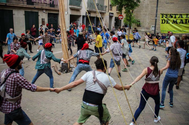 festa de l'arbre de maig igualada anoia ballar ballant