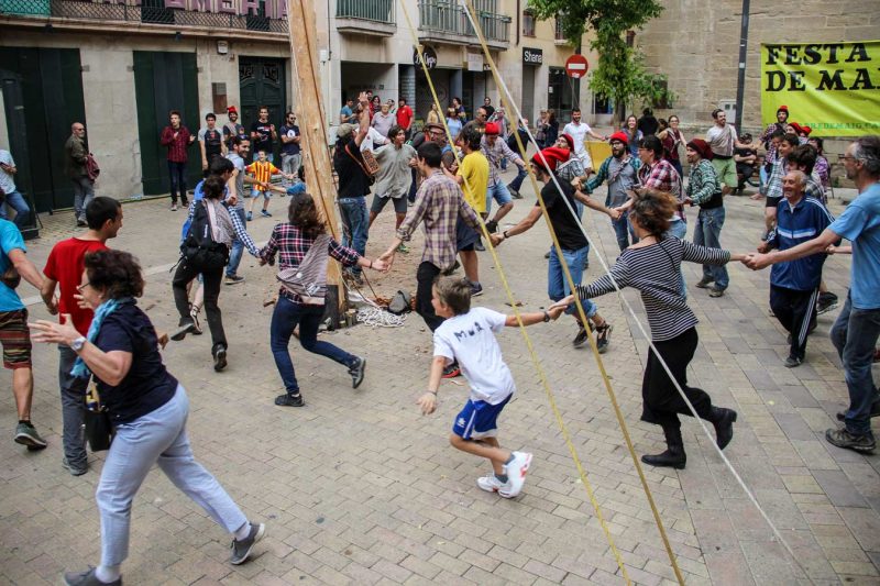 musics de la plaça pius xii festa de l'arbre de maig igualada
