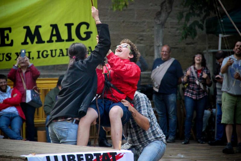 estirar la corda plaça pius xii festa de l'arbre de maig concurs grimpaires