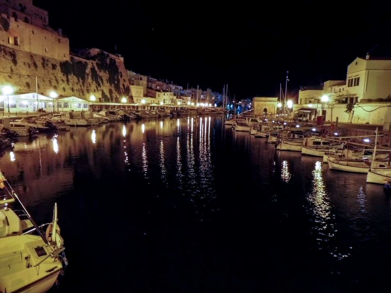 port de ciutadella de nit menorca