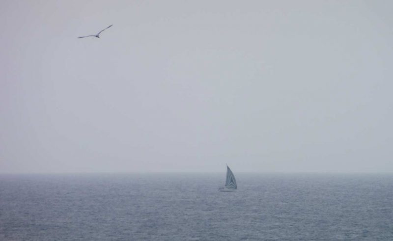 vista del mar des de les menorca coves d'en xoroi