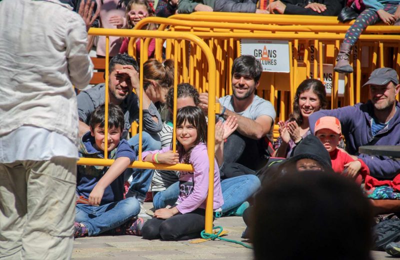 public plaça pius xii mostra igualada mirant silencis claire ducreux