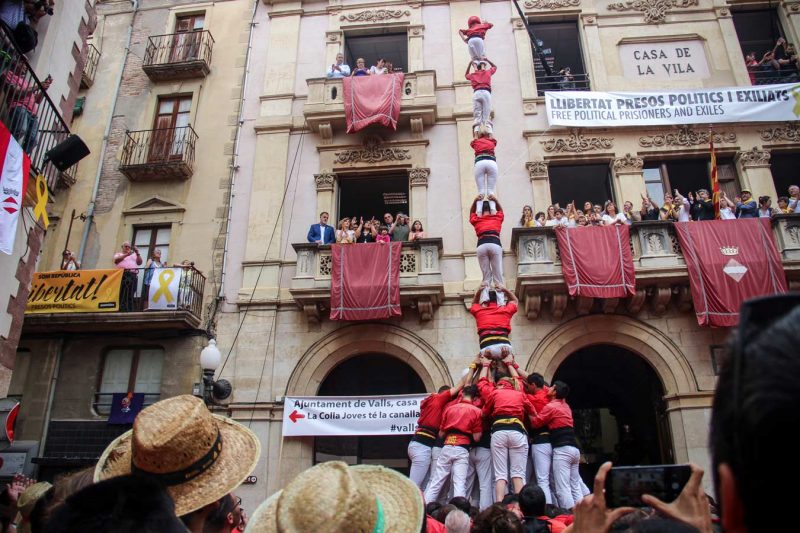 pilar de 7 amb folre Colla Joves de Valls a Sant Joan, Valls, Juny 2018