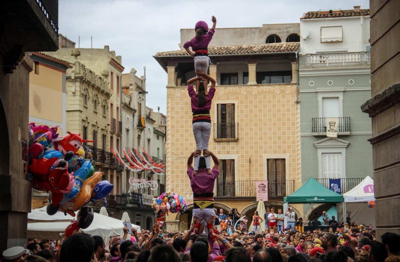 pilar d'entrada diada festa major sant bartomeu