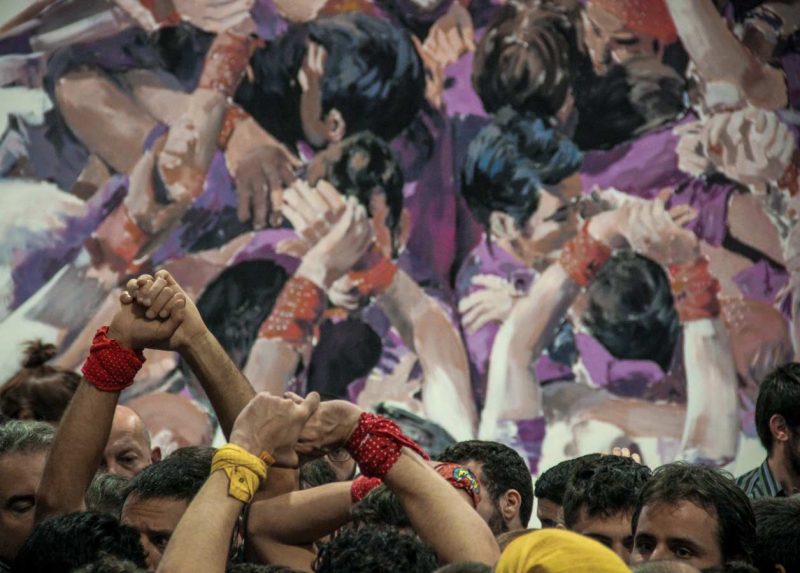 pinya mural núria riba local moixiganguers igualada