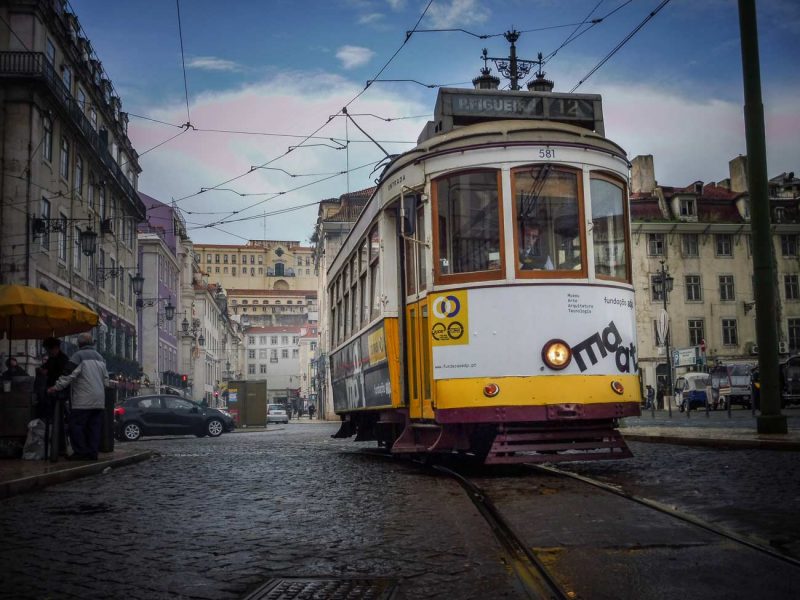 tradiconal tranvia a lisboa