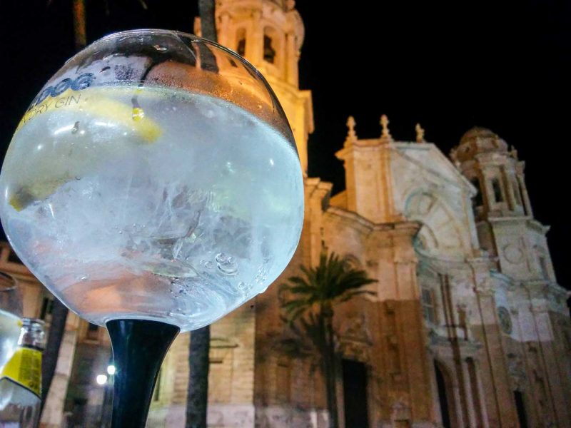 gintónic catedral de cádiz