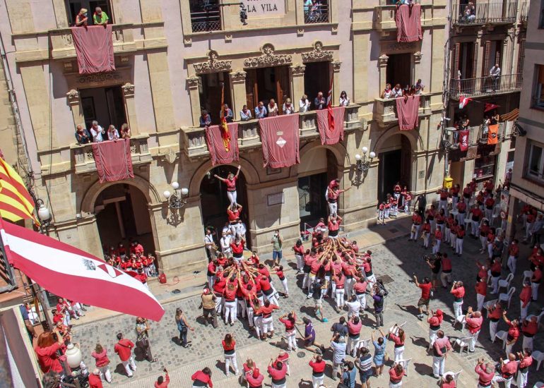 pilars façana ajuntament de valls km 0