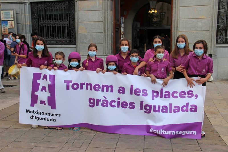 tornem a les places Moixiganguers, Pilars arribada de la Flama del Canigó, Igualada, Juny 2021