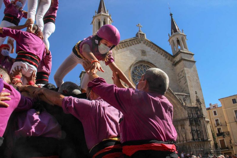enxaneta baixant del castell