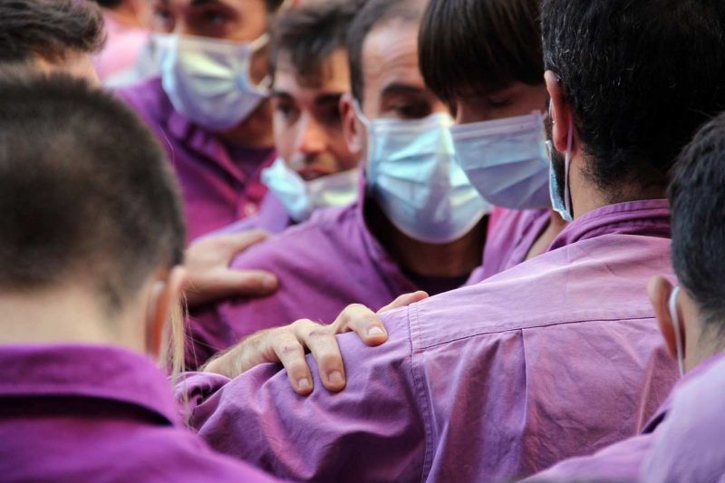 cap de colla amb mascareta moixiganguers