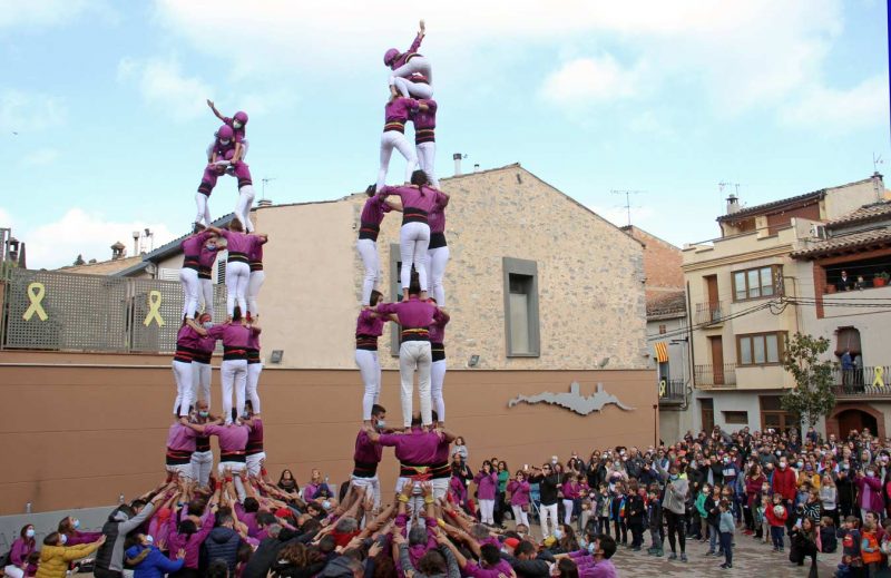 3 de 7 i 4 de 7 alhora Moixiganguers, Festa Major de Sant Martí de Tous, Novembre 2021