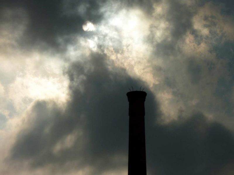 boira núvols xemeneia rec igualada