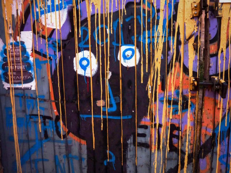 pintura regalimant porta antiga barri del rec igualada grafitti