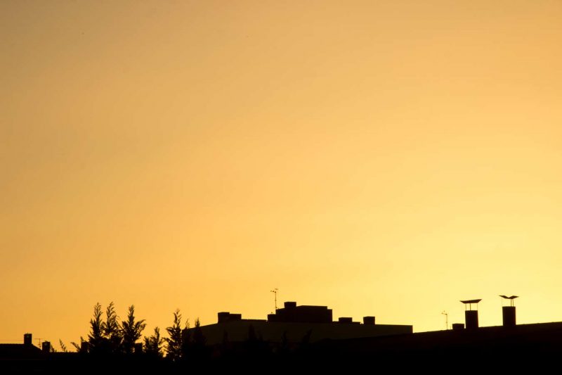 edificis rec igualada capvespre llum final de tarda