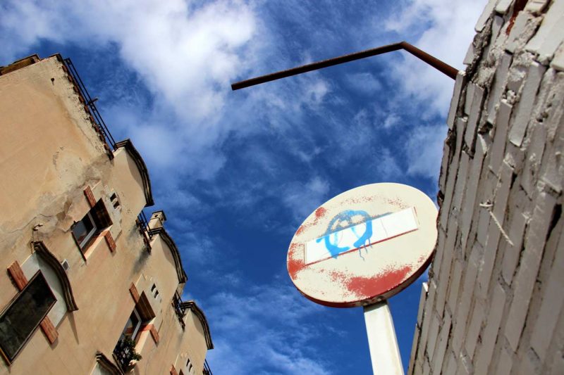 senyal de prohibició al rec d'igualada