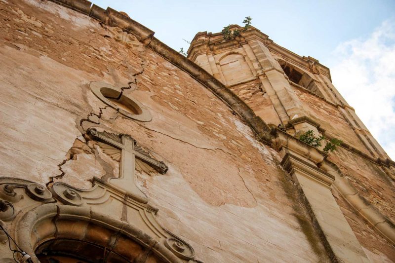 grieta iglesia de barberà de la conca esquerda
