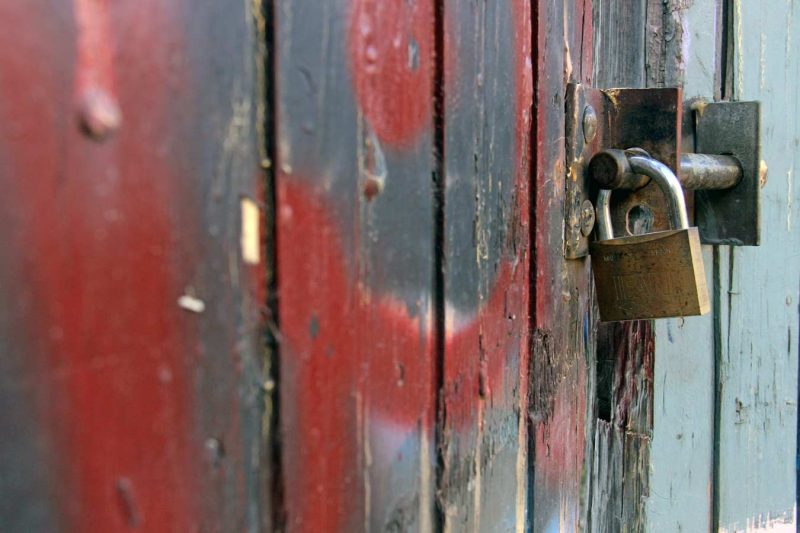 pany porta antic rec igualada