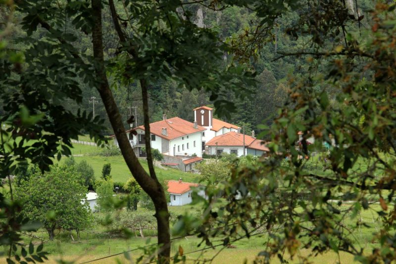 iglesia valle de olatz mutriku