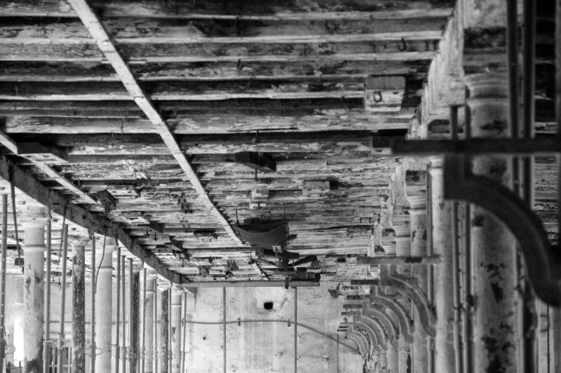 sostres de fusta interior de La Igualadina Cotonera