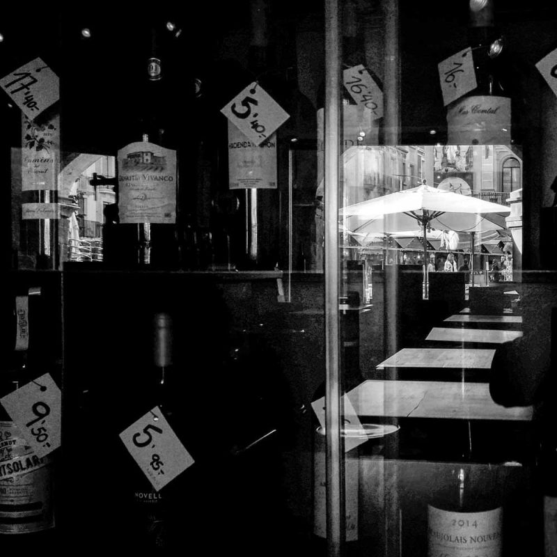 local vinnart plaça ajuntament igualada