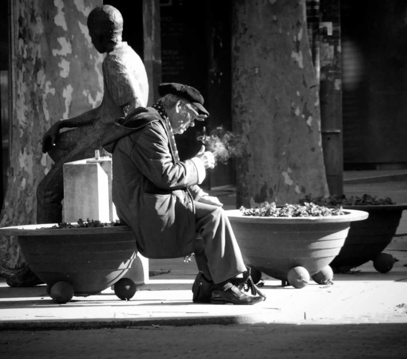 estàtua teresa riba a la rambla igualada escultura escultora